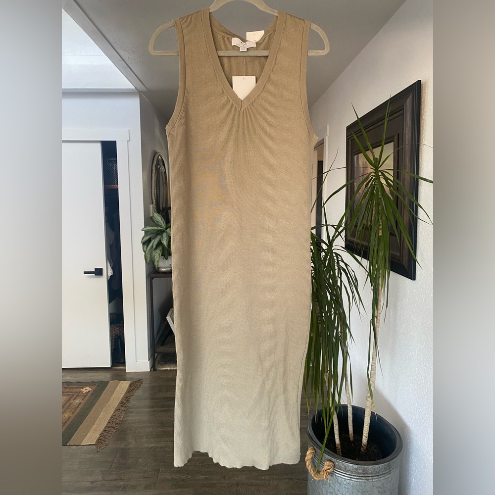 Magaschoni Tan‎ V Neck Sleeveless Sweater Maxi Dress Women’s XL NWT